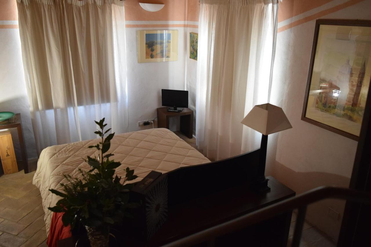 La Locanda Del Vino Nobile B&B Montepulciano Stazione Buitenkant foto
